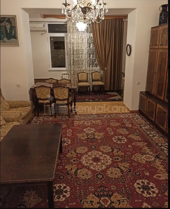 2 Սենյականոց Բնակարան Քարե Շենքում, 70քմ, 2/5 հարկ, Կապիտալ Վերանորոգված, Կահավորված