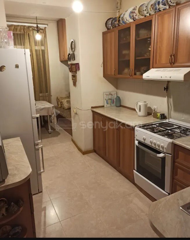 2 Սենյականոց Բնակարան Քարե Շենքում, 70քմ, 2/5 հարկ, Կապիտալ Վերանորոգված, Կահավորված