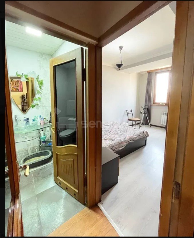 2 Սենյականոց Բնակարան, 10քմ, 4/14 հարկ, Կապիտալ Վերանորոգված, Կահավորված