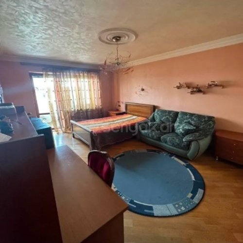 3 Սենյականոց Բնակարան Քարե Շենքում, 80քմ, 5/5 հարկ, Կապիտալ Վերանորոգված, Կահավորված, Արևկող