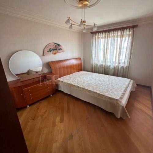 3 Սենյականոց Բնակարան Քարե Շենքում, 80քմ, 5/5 հարկ, Կապիտալ Վերանորոգված, Կահավորված, Արևկող