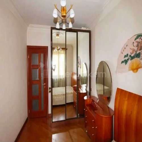 3 Սենյականոց Բնակարան Քարե Շենքում, 80քմ, 5/5 հարկ, Կապիտալ Վերանորոգված, Կահավորված, Արևկող
