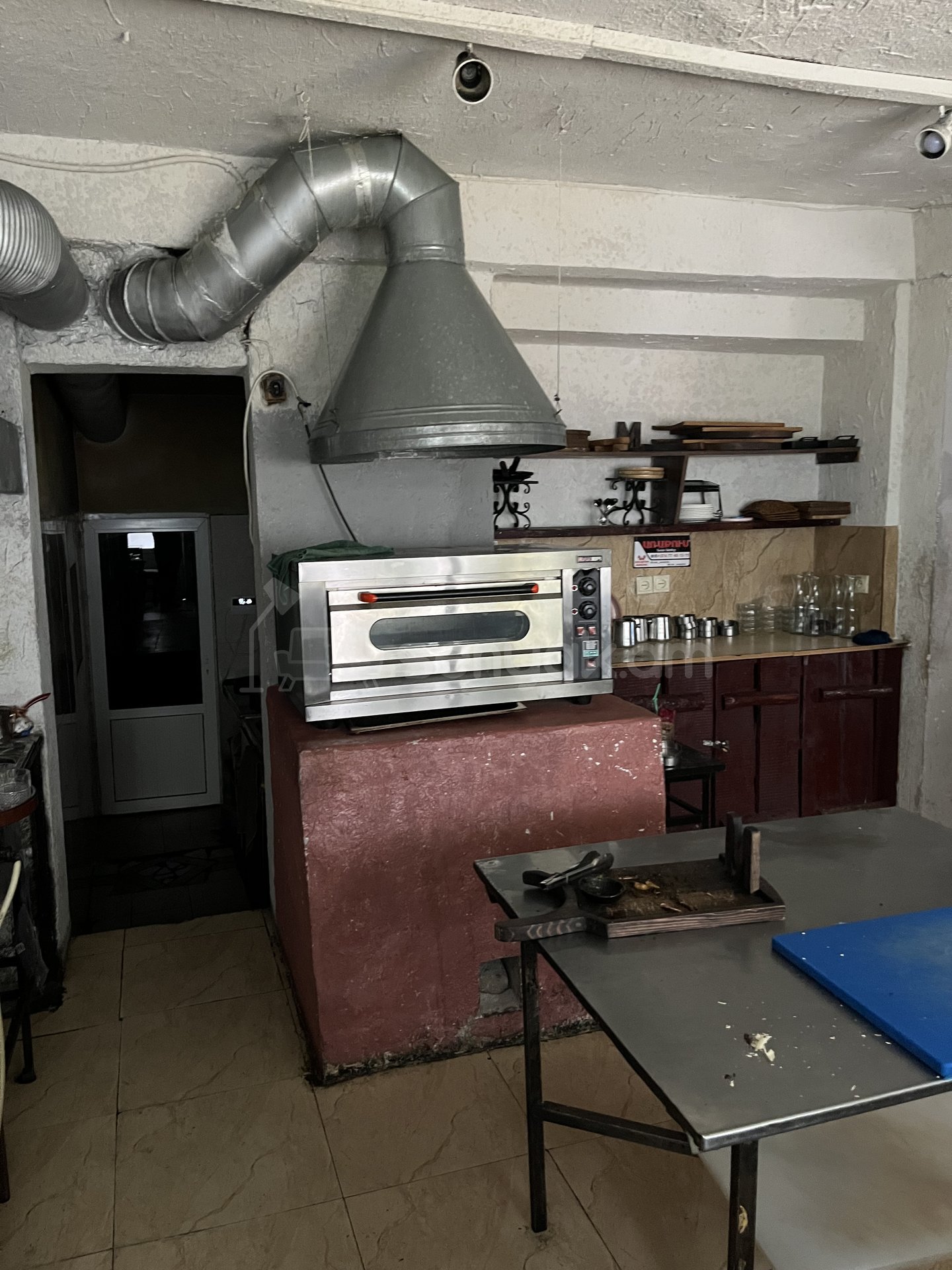 Կոմերցիոն Տարածք, 200քմ