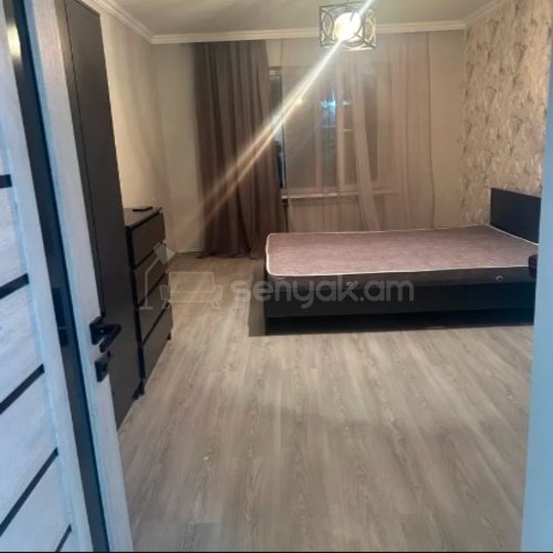 3 Սենյականոց Բնակարան Քարե Շենքում, 75քմ, 1/4 հարկ, Կապիտալ Վերանորոգված, Կահավորված, Արևկող
