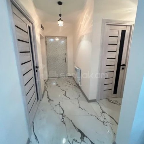 3 Սենյականոց Բնակարան Քարե Շենքում, 75քմ, 1/4 հարկ, Կապիտալ Վերանորոգված, Կահավորված, Արևկող