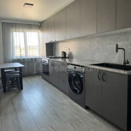 2 Սենյականոց Բնակարան, 43քմ, 9/9 հարկ, Կապիտալ Վերանորոգված, Կահավորված, Արևկող