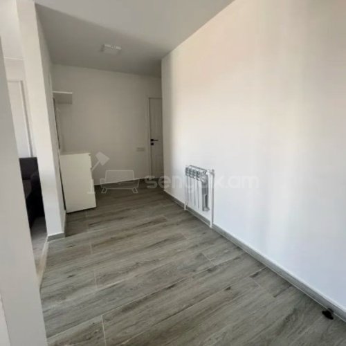 2 Սենյականոց Բնակարան, 43քմ, 9/9 հարկ, Կապիտալ Վերանորոգված, Կահավորված, Արևկող