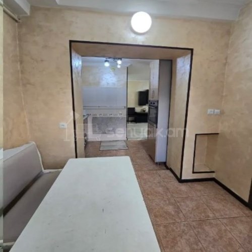 3 Սենյականոց Բնակարան Քարե Շենքում, 62քմ, 1/4 հարկ, Կապիտալ Վերանորոգված, Կահավորված, Արևկող
