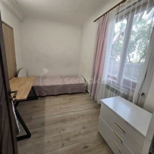 3 Սենյականոց Բնակարան Քարե Շենքում, 62քմ, 1/4 հարկ, Կապիտալ Վերանորոգված, Կահավորված, Արևկող