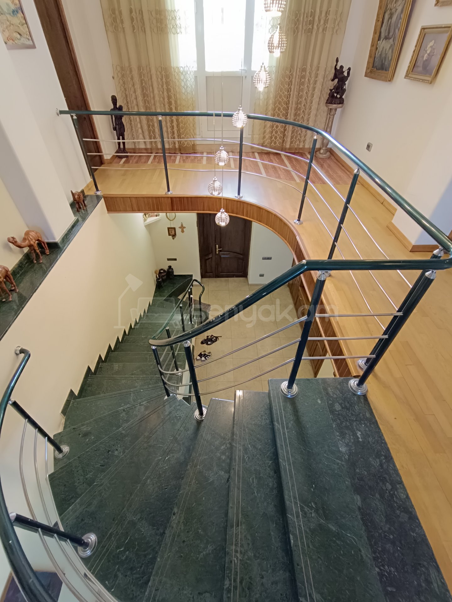 6 Սենյականոց Շքեղ Առանձնատուն, 600քմ, Լողավազանով, Ավտոտնակով