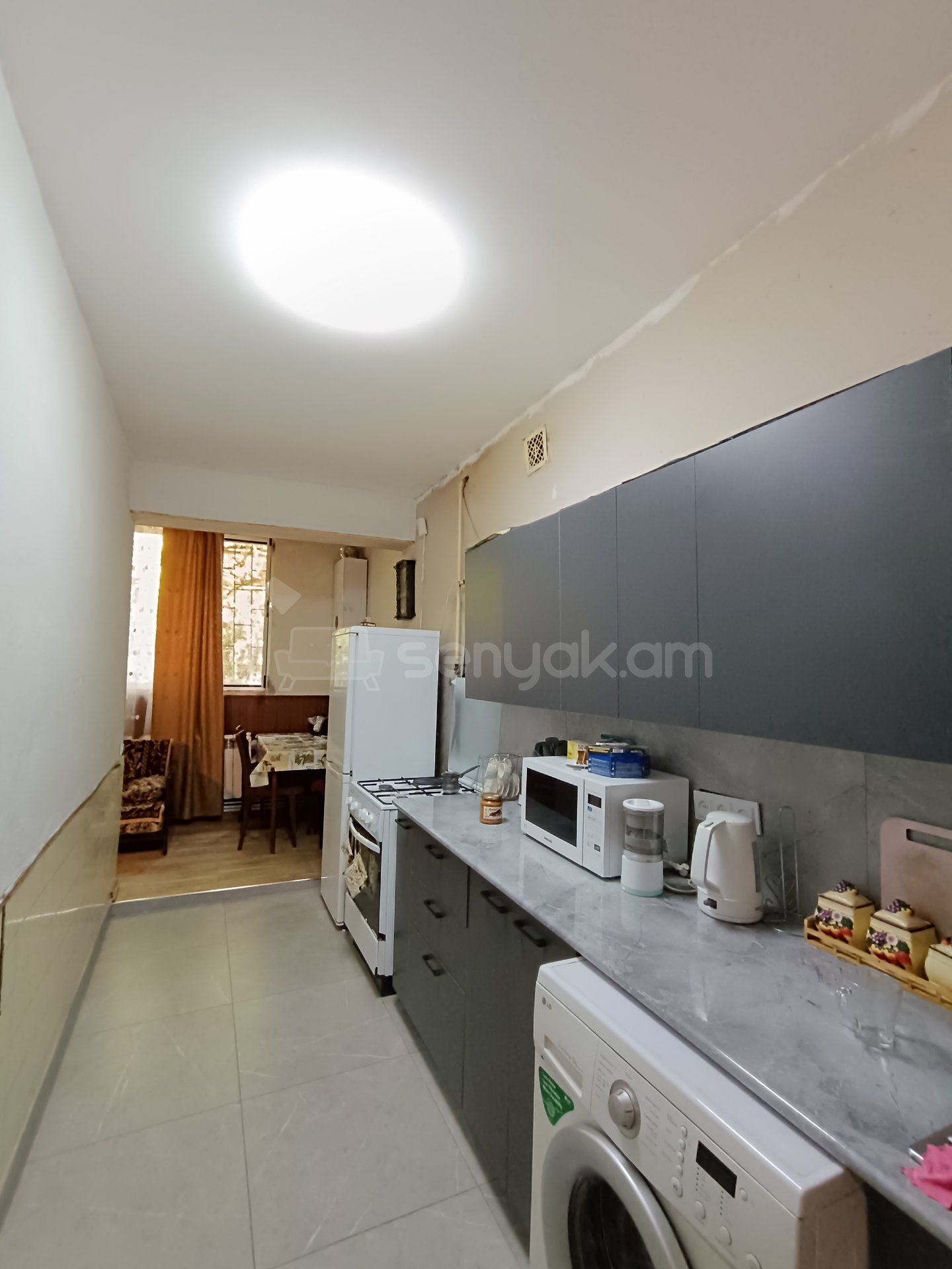 3 Սենյականոց Բնակարան Քարե Շենքում, 70քմ, 1/5 հարկ, Կոսմետիկ Վերանորոգված