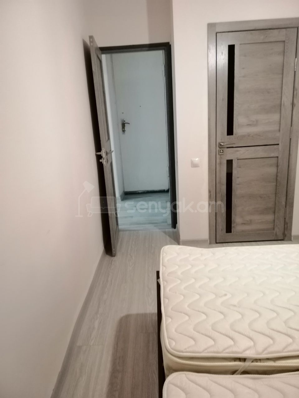 3 Սենյականոց Բնակարան Քարե Շենքում, 67քմ, 5/5 հարկ, Կապիտալ Վերանորոգված, Կահավորված, Արևկող