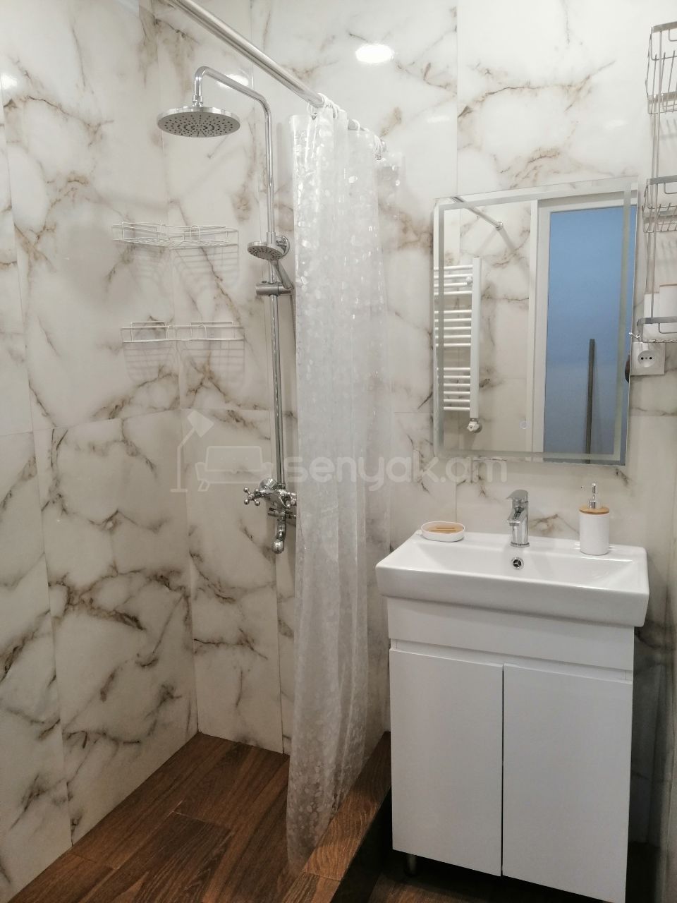 3 Սենյականոց Բնակարան Քարե Շենքում, 67քմ, 5/5 հարկ, Կապիտալ Վերանորոգված, Կահավորված, Արևկող