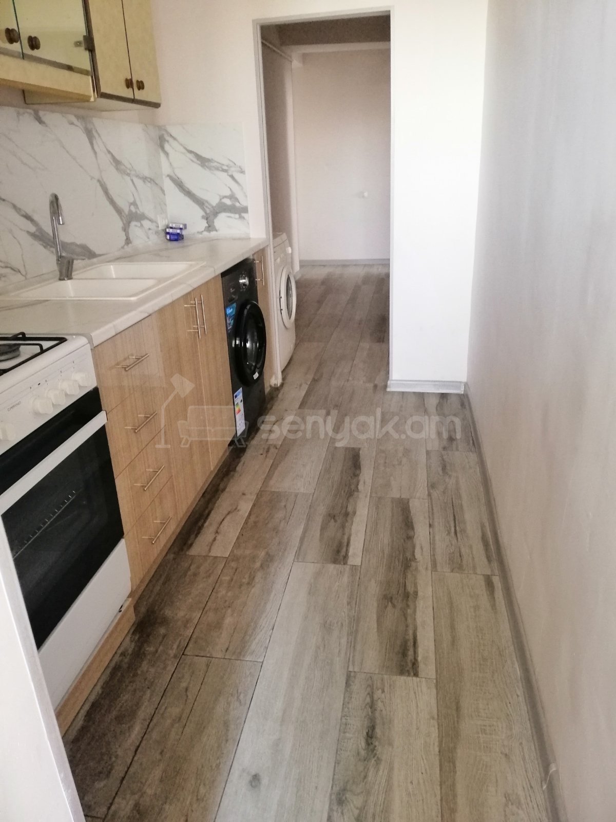 3 Սենյականոց Բնակարան Քարե Շենքում, 67քմ, 5/5 հարկ, Կապիտալ Վերանորոգված, Կահավորված, Արևկող