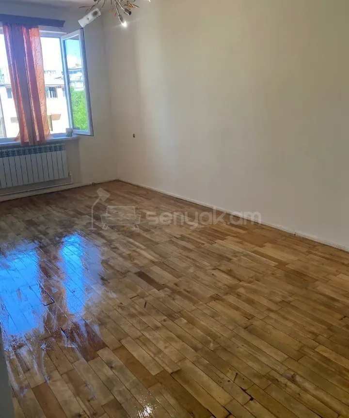 3 Սենյականոց Բնակարան, 78քմ, 5/9 հարկ, Նորմալ Վիճակում, Կահավորված, Արևկող