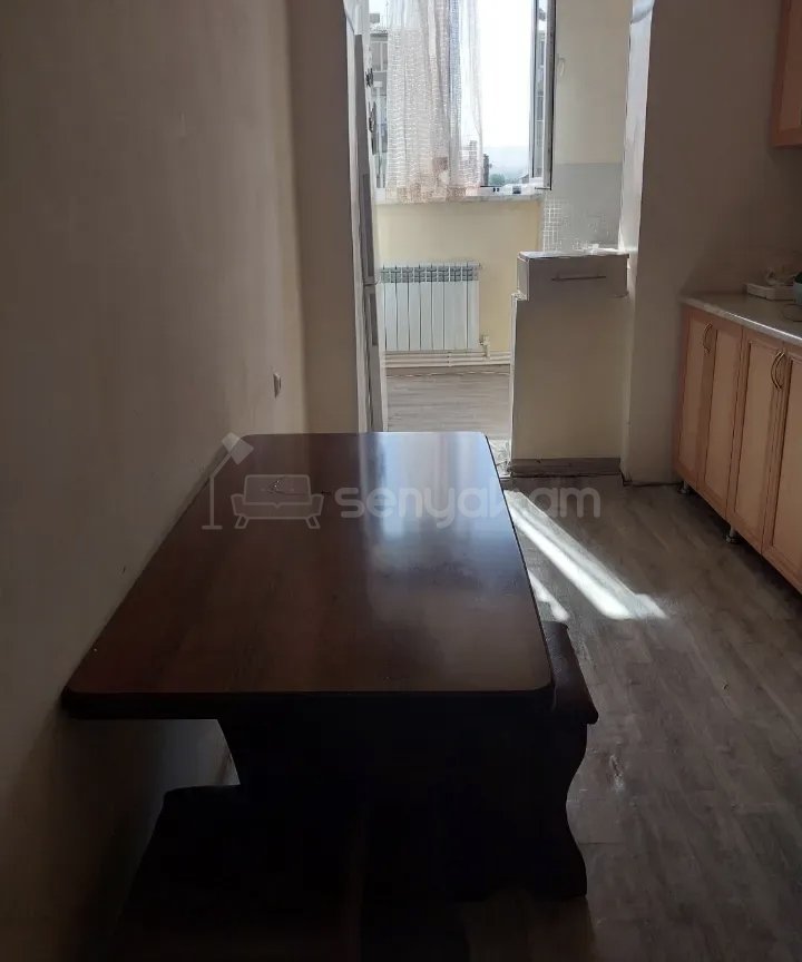 3 Սենյականոց Բնակարան, 78քմ, 5/9 հարկ, Նորմալ Վիճակում, Կահավորված, Արևկող