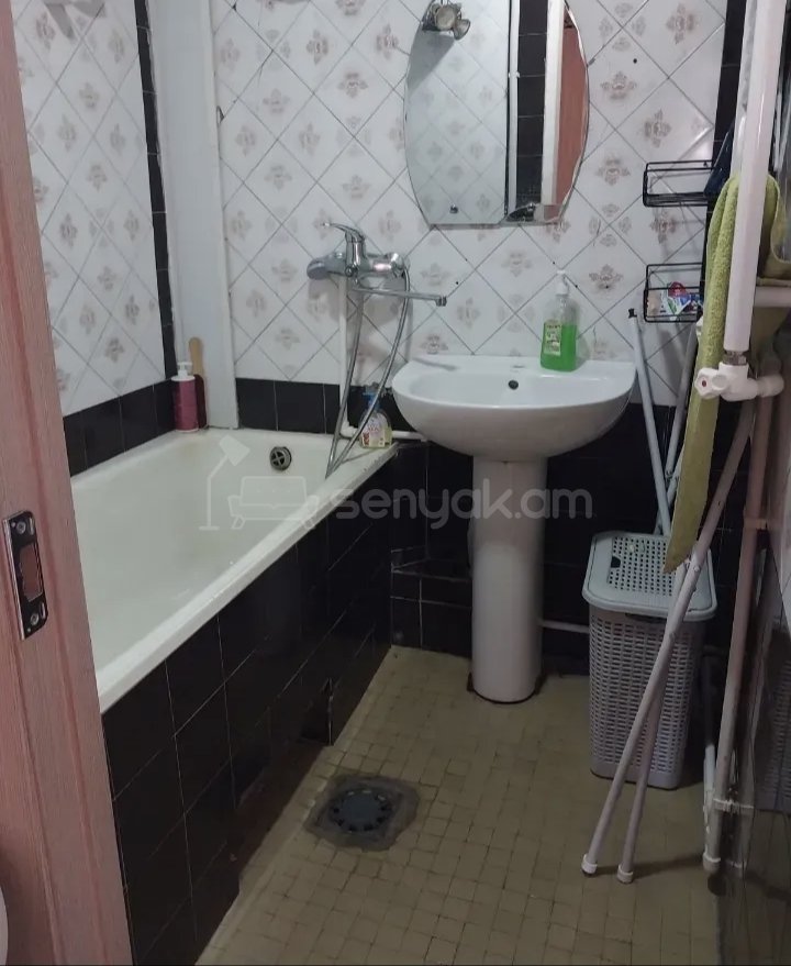 3 Սենյականոց Բնակարան, 78քմ, 5/9 հարկ, Նորմալ Վիճակում, Կահավորված, Արևկող