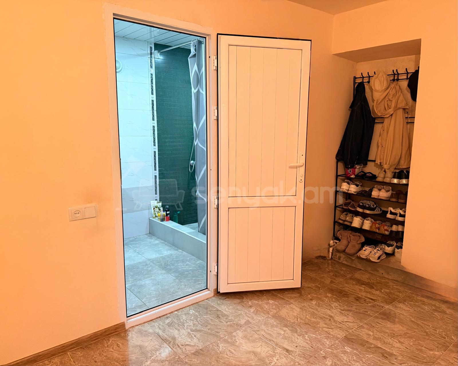 8 Սենյականոց Սեփական Տուն, 340քմ, Կապիտալ Վերանորոգված