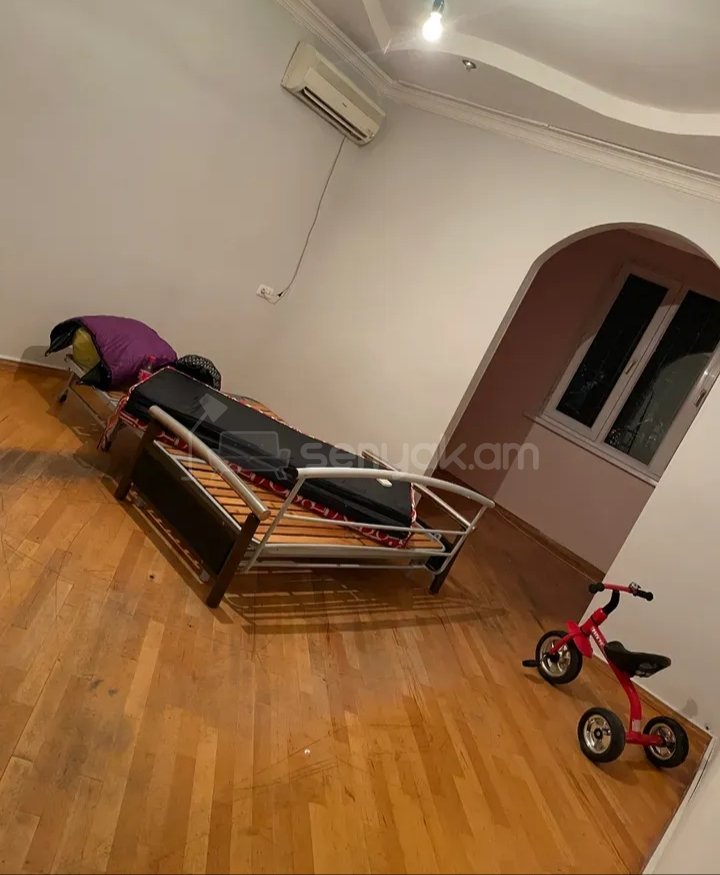 2 Սենյականոց Բնակարան Քարե Շենքում, 56քմ, 1/5 հարկ, Նորմալ Վիճակում