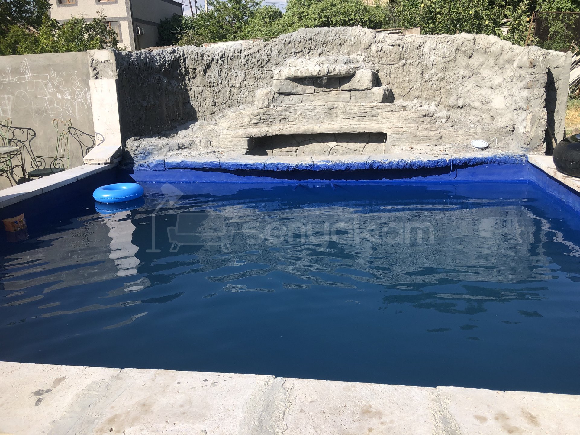 3 Սենյականոց Բնակարան Քարե Շենքում, 80քմ, 1/2 հարկ, Նորմալ Վիճակում