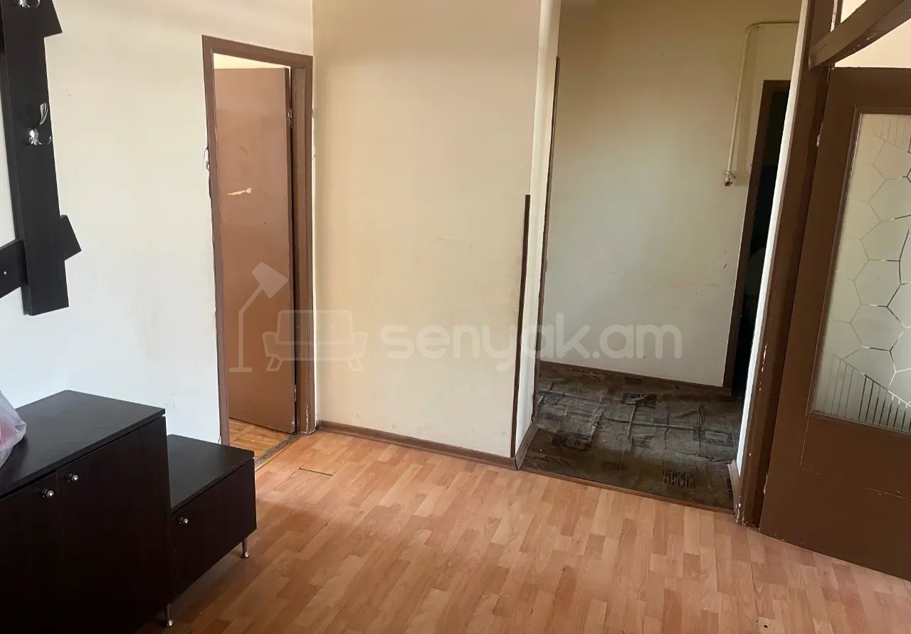 3 Սենյականոց Բնակարան, 95քմ, 10/10 հարկ, Նորմալ Վիճակում, Կահավորված, Արևկող