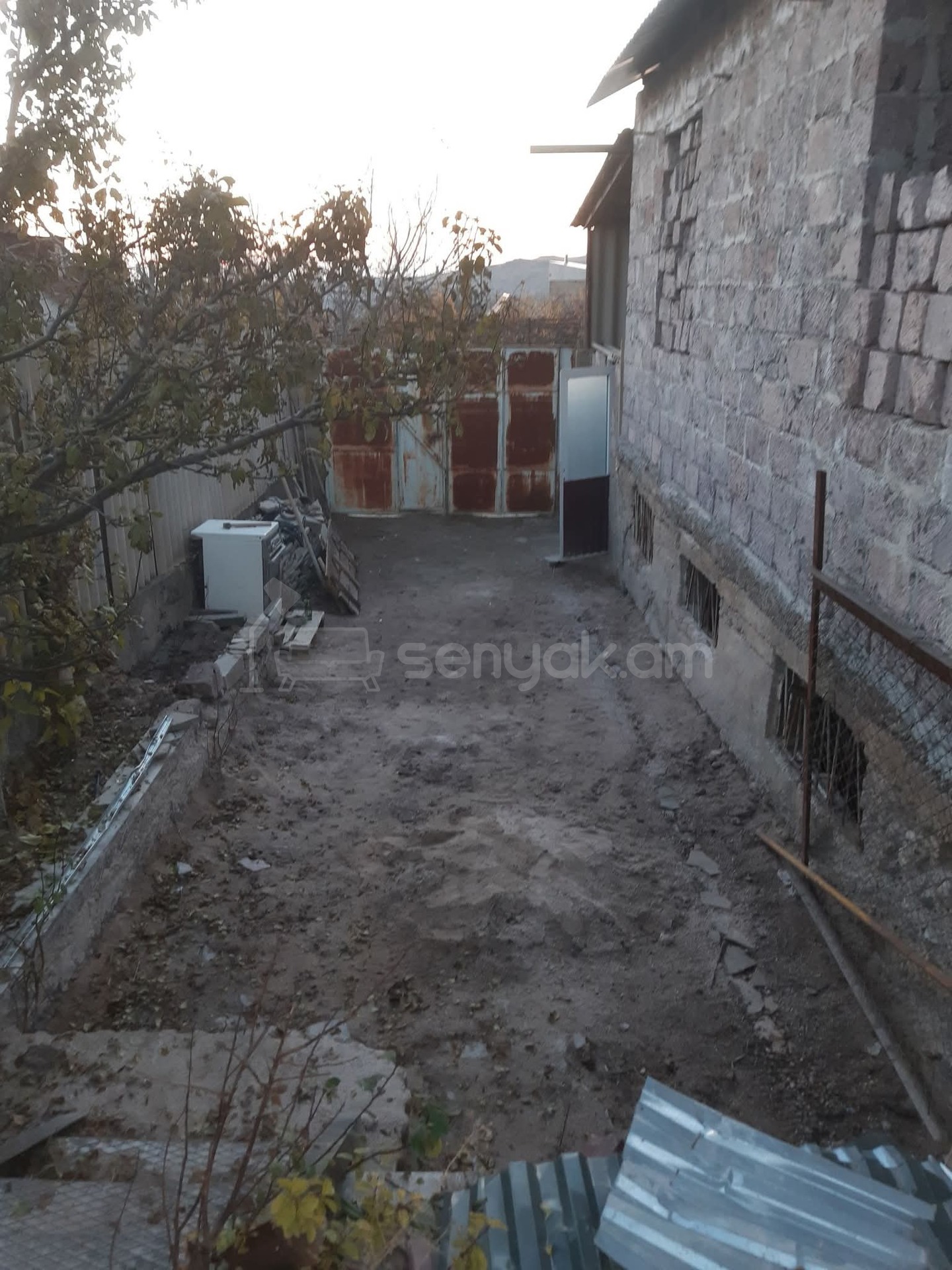 2 Սենյականոց Ամառանոց, 75քմ, Լողավազանով