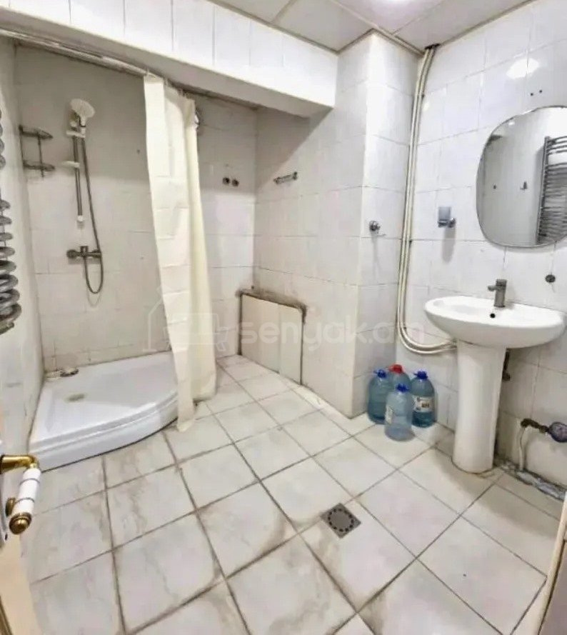 3 Սենյականոց Բնակարան, 78քմ, 6/9 հարկ, Նորմալ Վիճակում