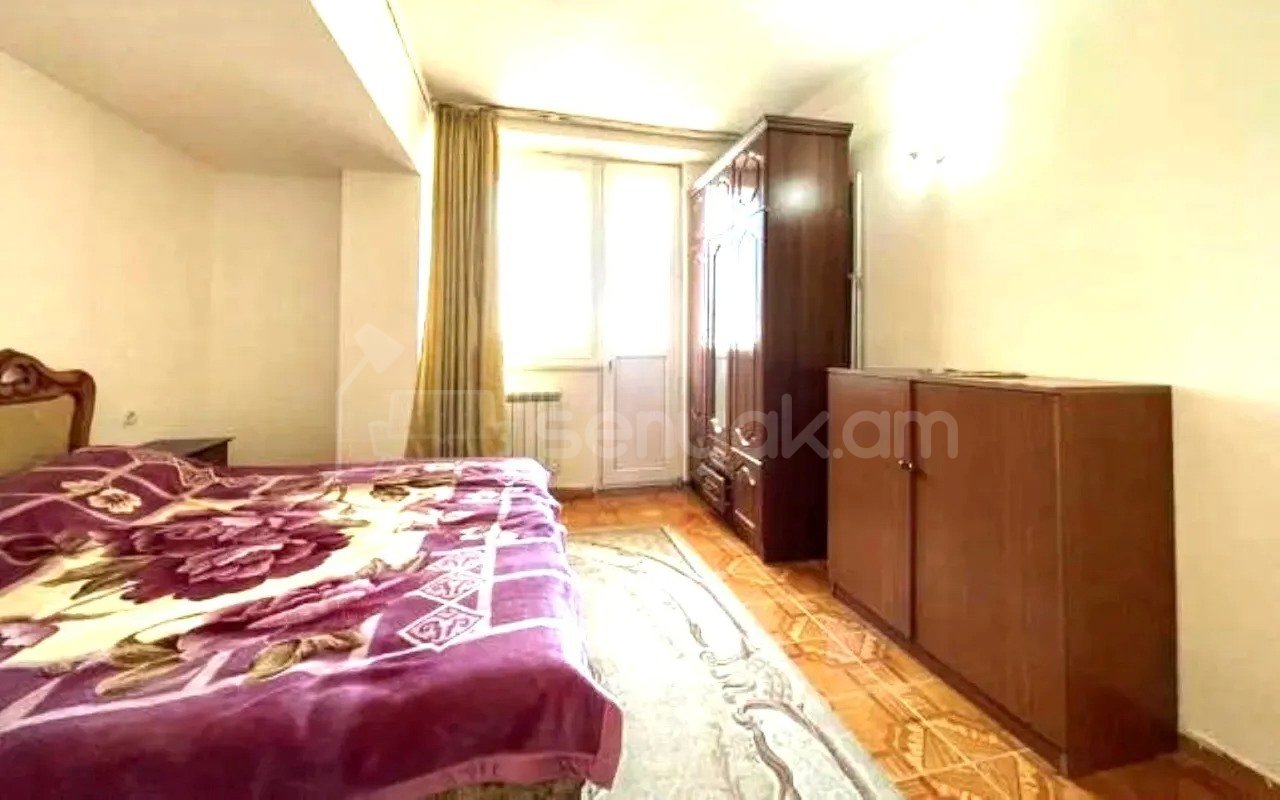 3 Սենյականոց Բնակարան, 78քմ, 6/9 հարկ, Նորմալ Վիճակում