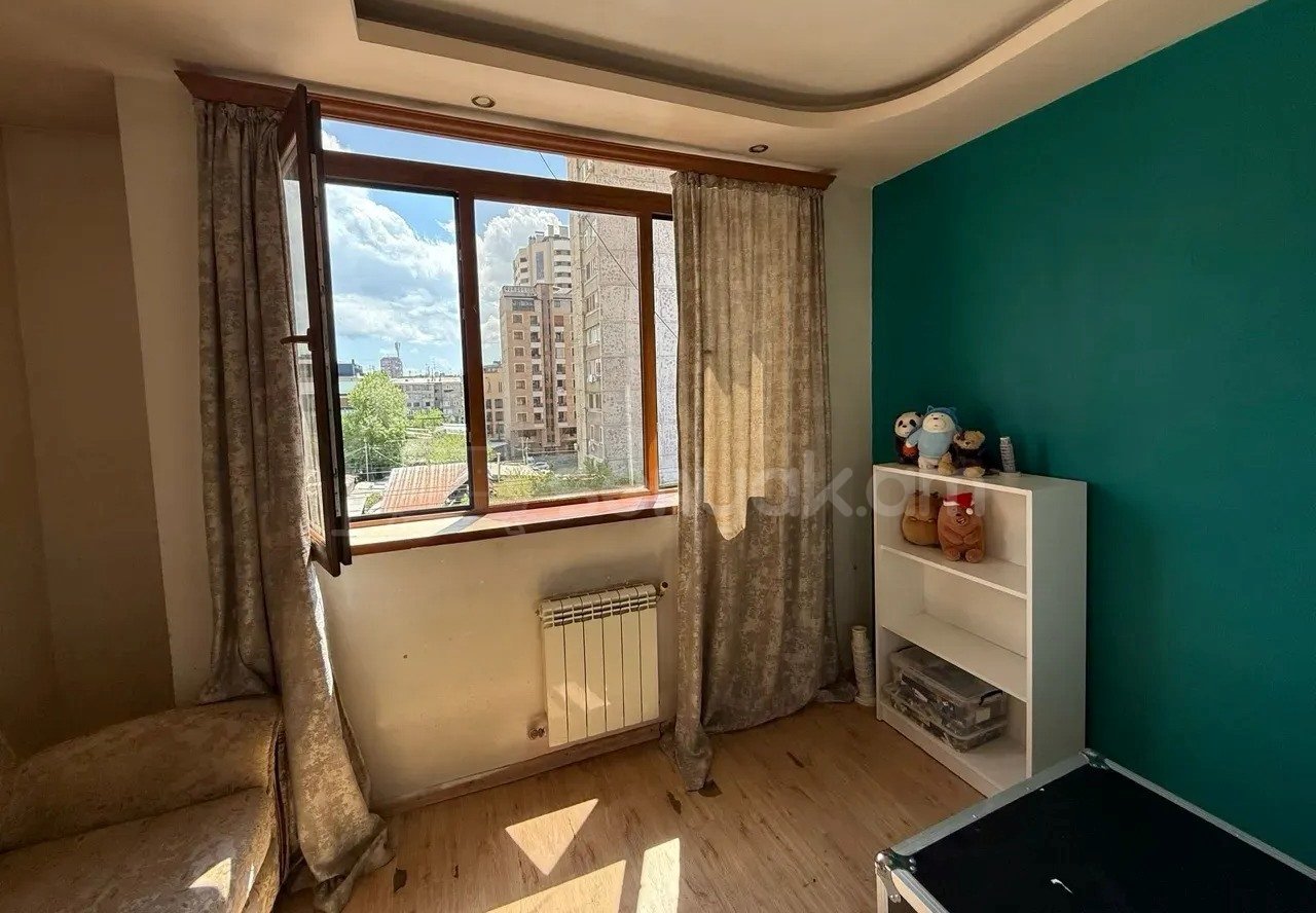 2 Սենյականոց Բնակարան Քարե Շենքում, 58քմ, 5/5 հարկ, Կապիտալ Վերանորոգված