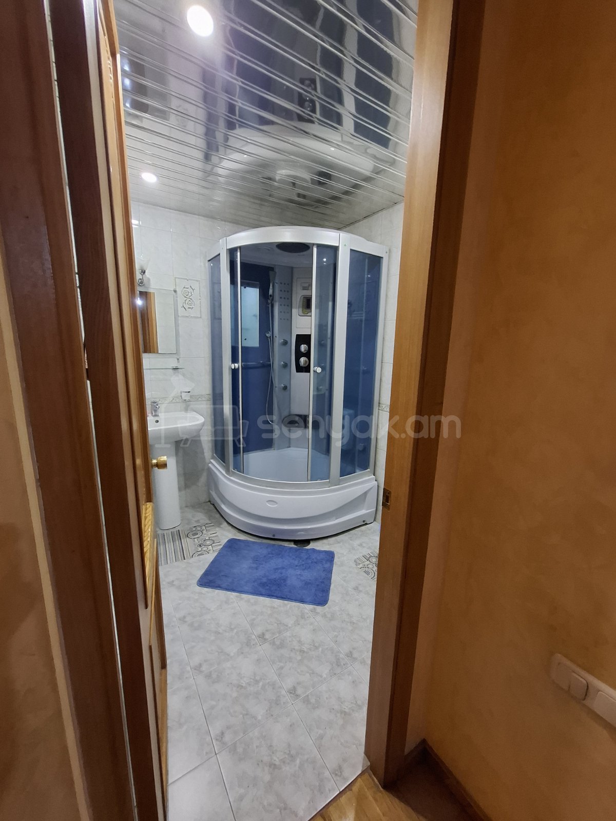 3 Սենյականոց Բնակարան Քարե Շենքում, 90քմ, 6/7 հարկ, Կապիտալ Վերանորոգված, Կահավորված, Արևկող