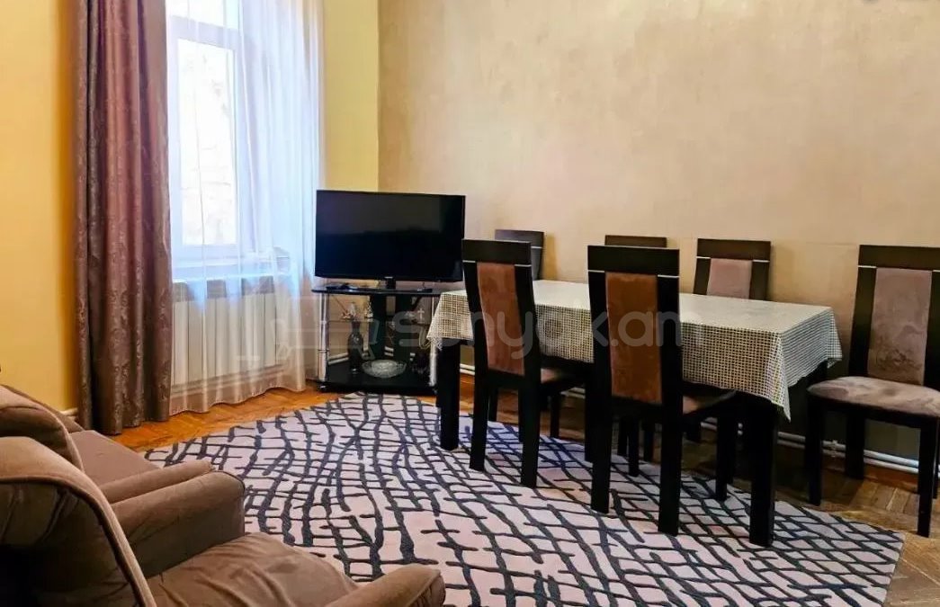 3 Սենյականոց Բնակարան, 75քմ, 2/5 հարկ, Կապիտալ Վերանորոգված, Կահավորված