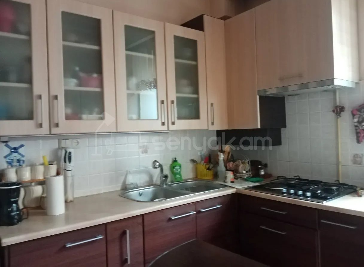2 Սենյականոց Բնակարան Քարե Շենքում, 60քմ, 3/3 հարկ, Կապիտալ Վերանորոգված, Կահավորված