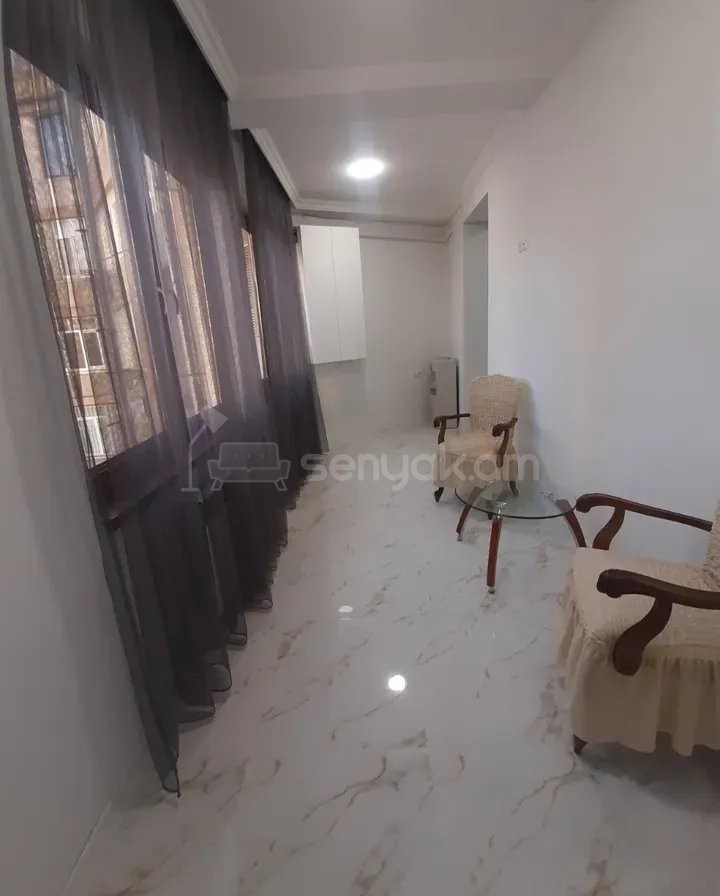 3 Սենյականոց Բնակարան Քարե Շենքում, 85քմ, 2/5 հարկ, Կապիտալ Վերանորոգված, Կահավորված