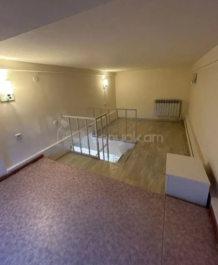 3 Սենյականոց Բնակարան Քարե Շենքում, 75քմ, 3/7 հարկ, Կապիտալ Վերանորոգված, Կահավորված