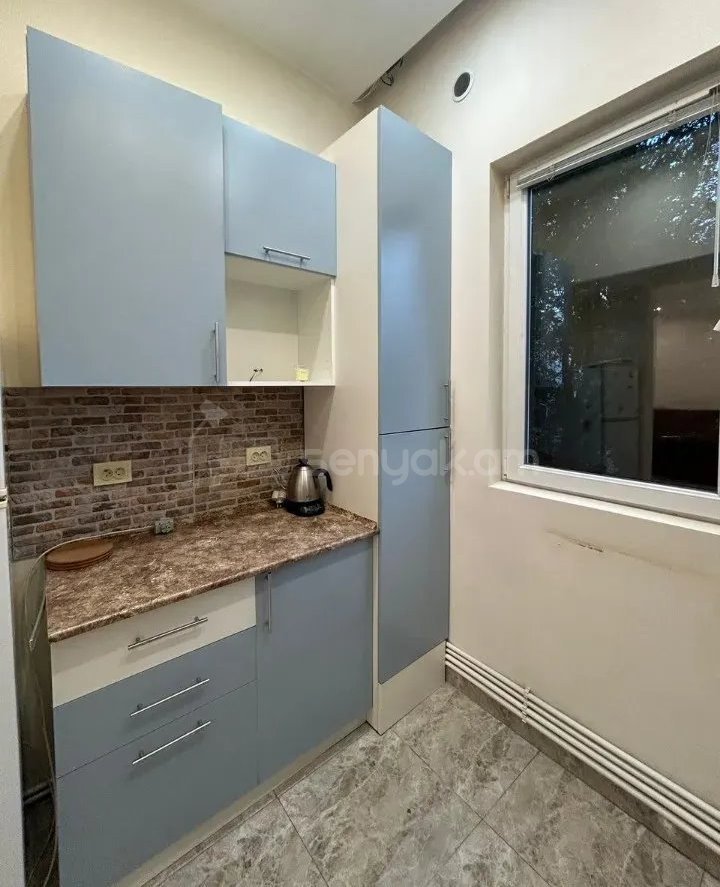 3 Սենյականոց Բնակարան Քարե Շենքում, 75քմ, 3/7 հարկ, Կապիտալ Վերանորոգված, Կահավորված