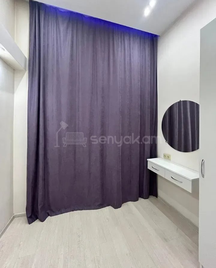3 Սենյականոց Բնակարան Քարե Շենքում, 75քմ, 3/7 հարկ, Կապիտալ Վերանորոգված, Կահավորված