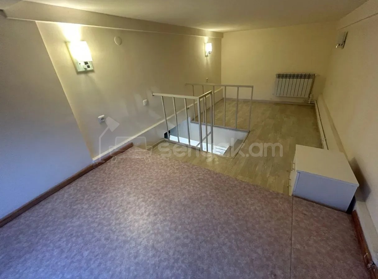 3 Սենյականոց Բնակարան Քարե Շենքում, 75քմ, 3/7 հարկ, Կապիտալ Վերանորոգված, Կահավորված