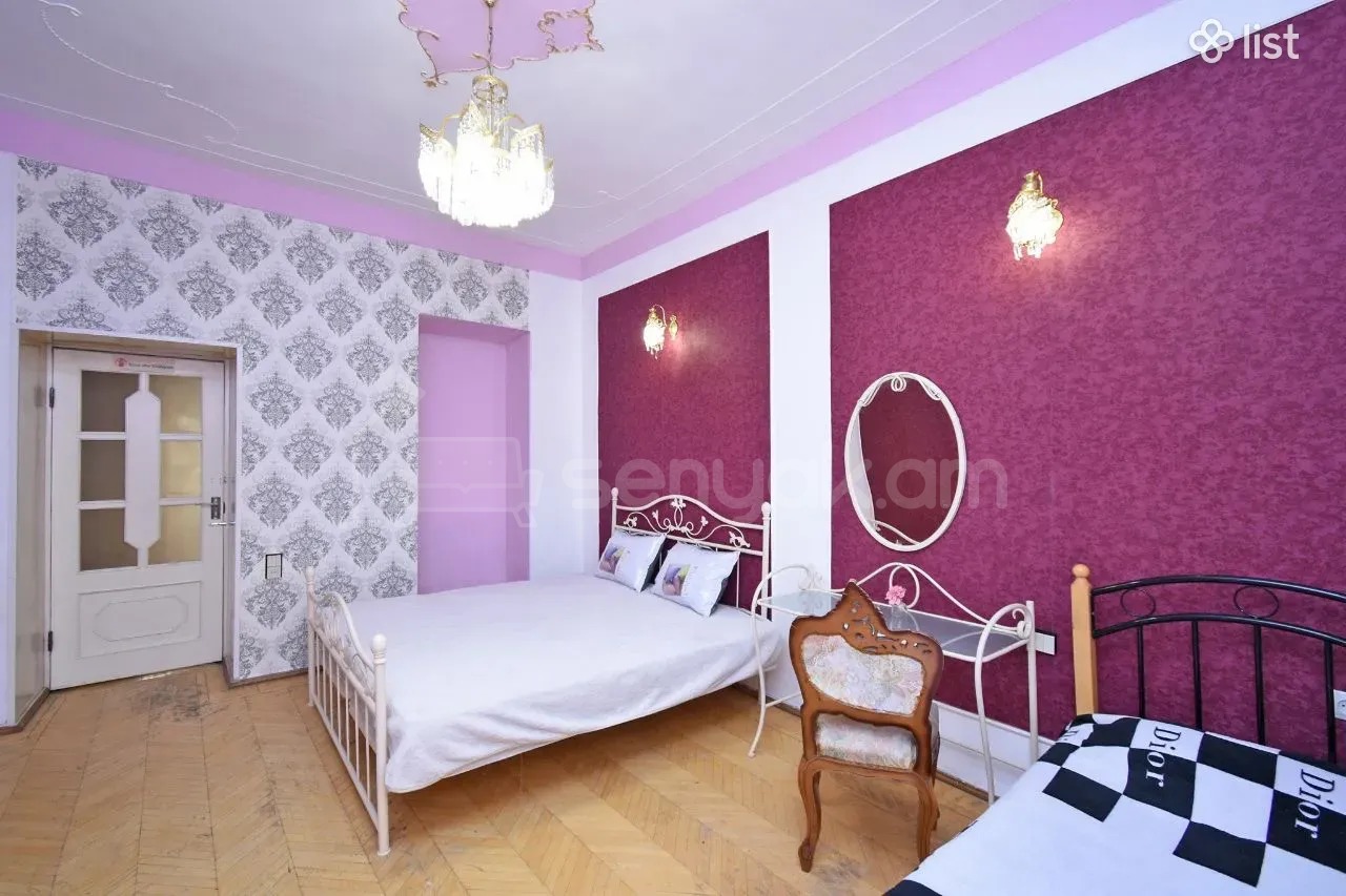 3 Սենյականոց Բնակարան Քարե Շենքում, 96քմ, 4/5 հարկ, Կապիտալ Վերանորոգված, Կահավորված