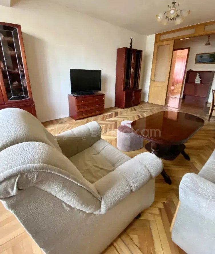 3 Սենյականոց Բնակարան, 61քմ, 3/9 հարկ, Կապիտալ Վերանորոգված, Կահավորված