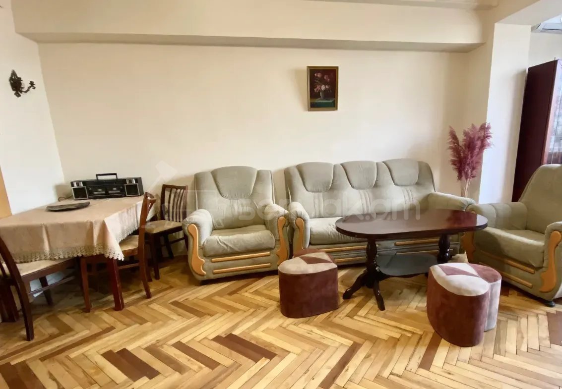 3 Սենյականոց Բնակարան, 61քմ, 3/9 հարկ, Կապիտալ Վերանորոգված, Կահավորված