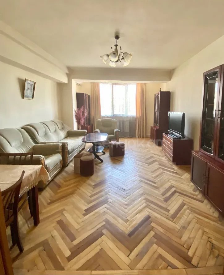 3 Սենյականոց Բնակարան, 61քմ, 3/9 հարկ, Կապիտալ Վերանորոգված, Կահավորված