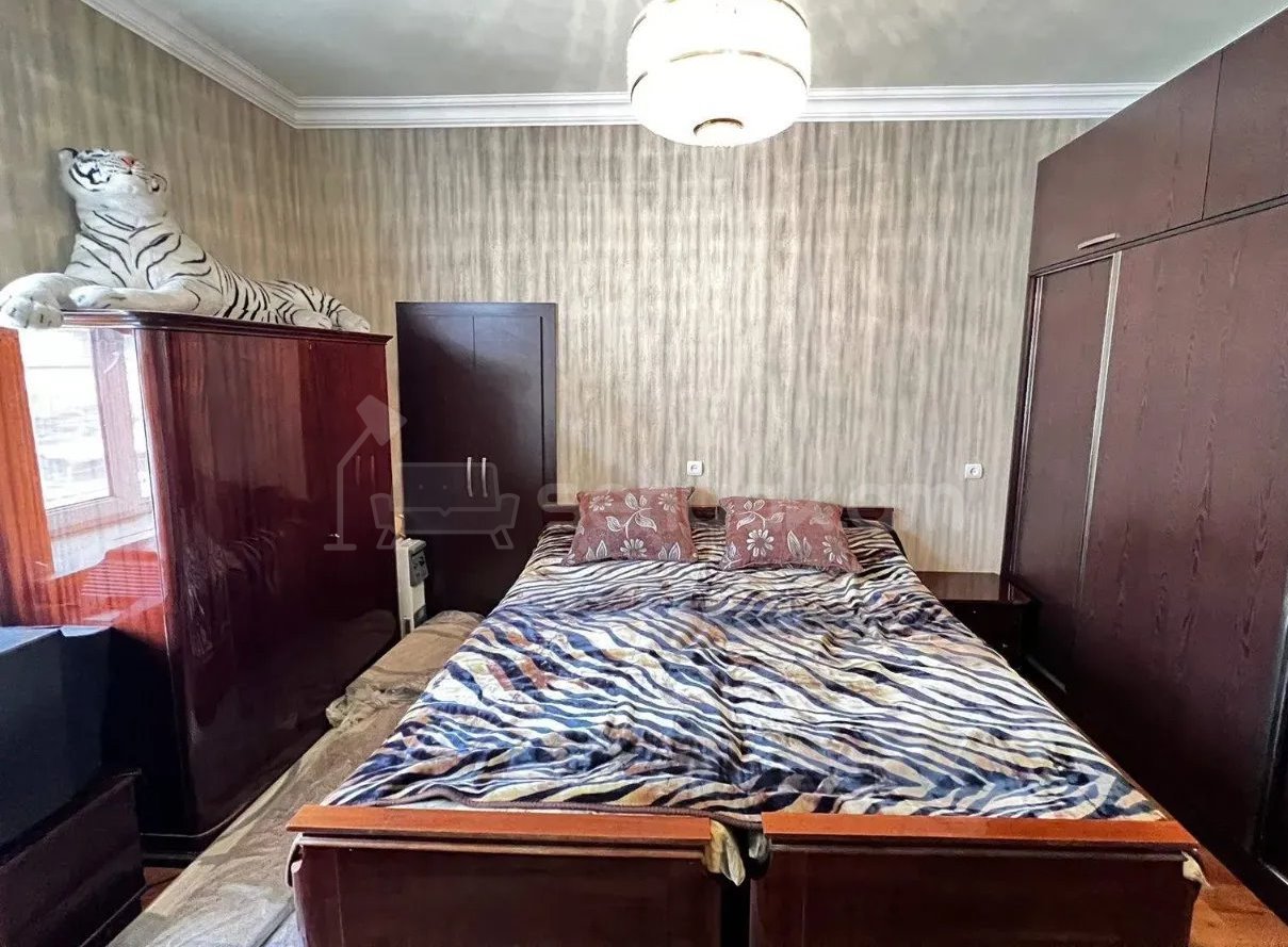 3 Սենյականոց Բնակարան Քարե Շենքում, 65քմ, 3/4 հարկ, Կապիտալ Վերանորոգված, Կահավորված