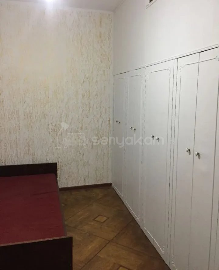 3 Սենյականոց Բնակարան Քարե Շենքում, 64քմ, 4/4 հարկ, Կապիտալ Վերանորոգված, Կահավորված
