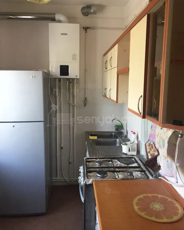 3 Սենյականոց Բնակարան Քարե Շենքում, 64քմ, 4/4 հարկ, Կապիտալ Վերանորոգված, Կահավորված