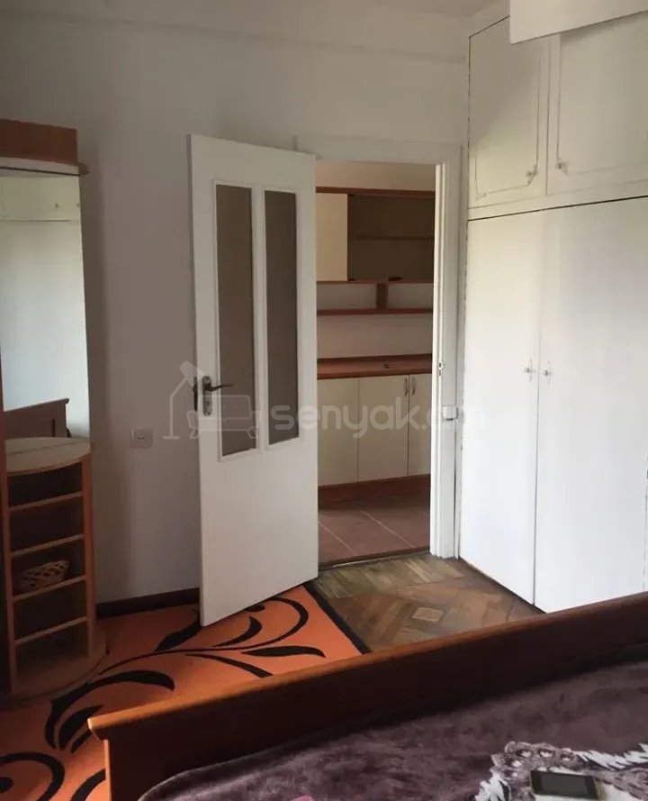 3 Սենյականոց Բնակարան Քարե Շենքում, 64քմ, 4/4 հարկ, Կապիտալ Վերանորոգված, Կահավորված