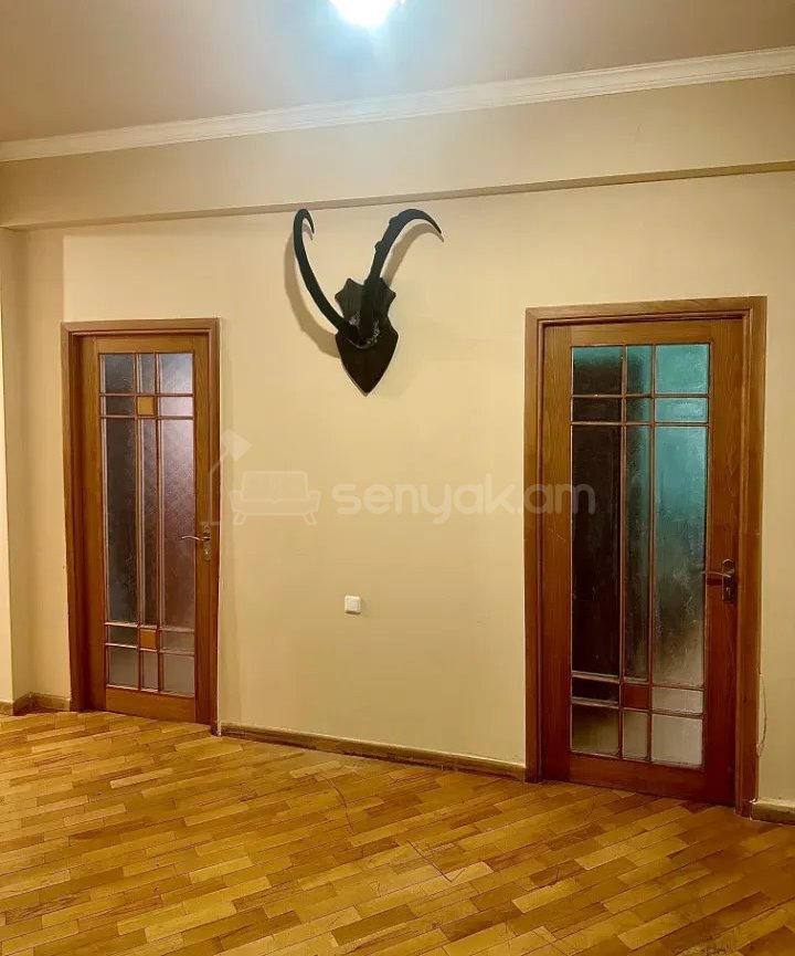 3 Սենյականոց Բնակարան, 86քմ, 9/14 հարկ, Կապիտալ Վերանորոգված, Կահավորված