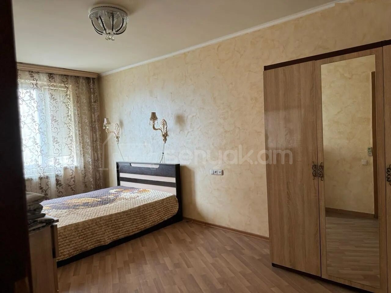3 Սենյականոց Բնակարան, 93քմ, 7/10 հարկ, Նորմալ Վիճակում