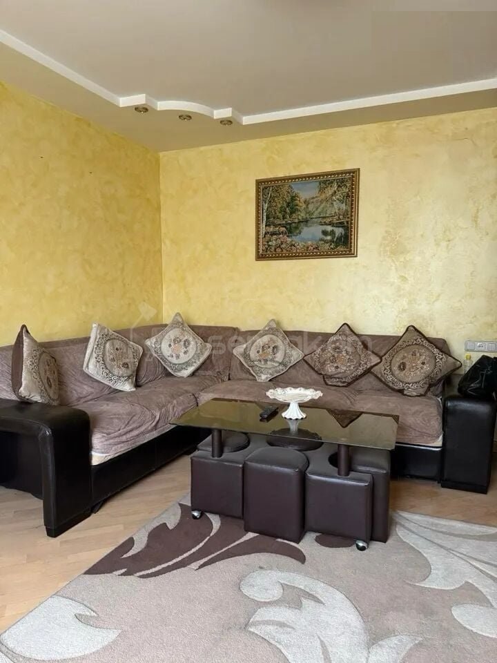 3 Սենյականոց Բնակարան, 93քմ, 7/10 հարկ, Նորմալ Վիճակում