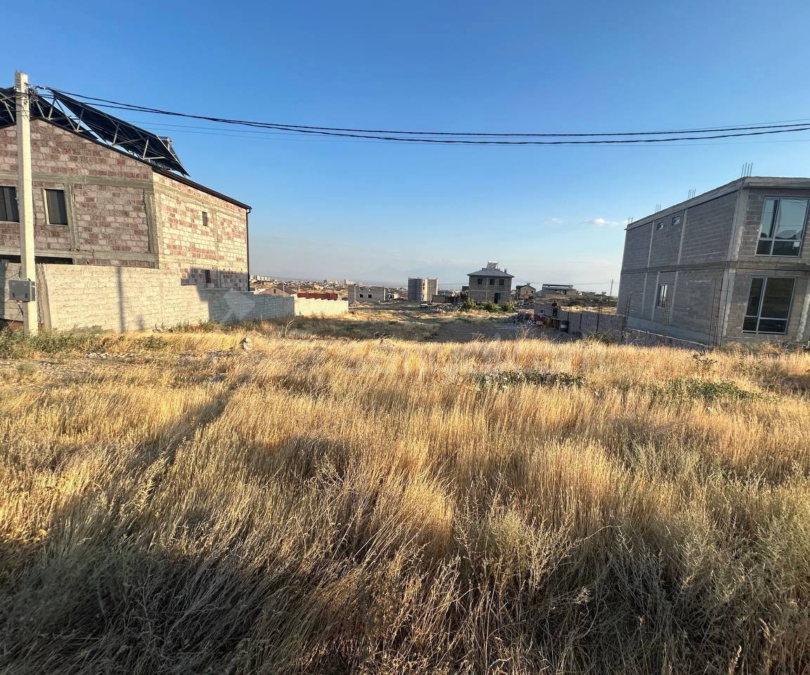 Բնակելի Նշանակության Հողատարածք, 1200քմ, Խմելու Ջրով, Էլեկտրականությամբ, Պարսպապատ