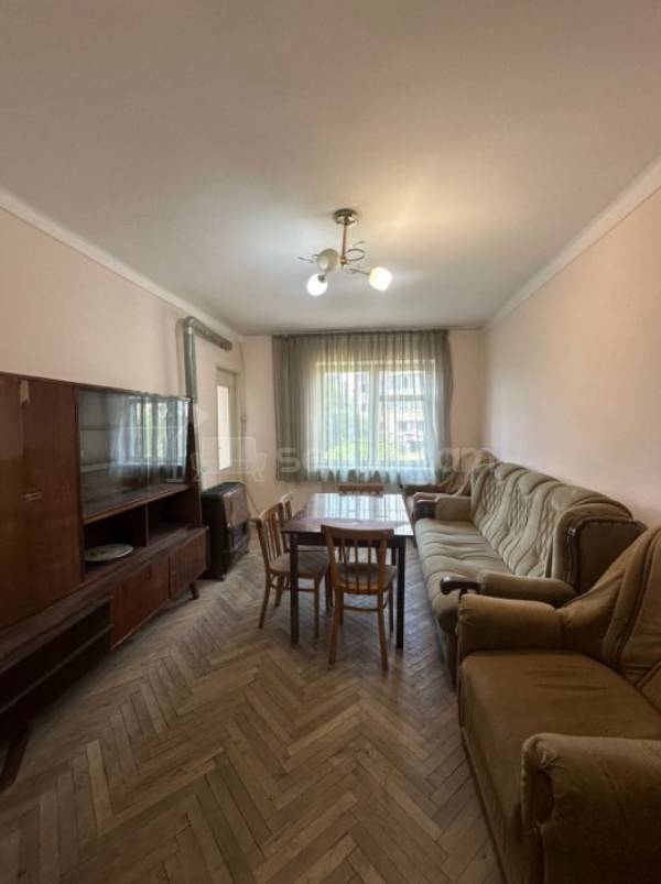 3 Սենյականոց Բնակարան Քարե Շենքում, 55քմ, 4/4 հարկ, Կոսմետիկ Վերանորոգված, Կահավորված, Արևկող